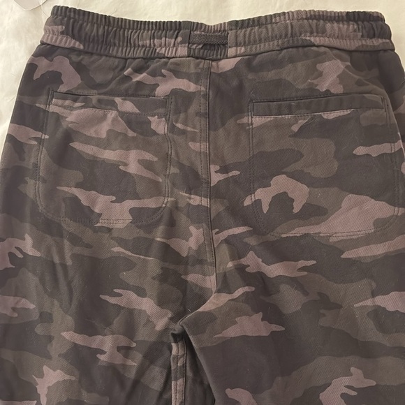 Athleta Camo Farallon Jogger - Picture 5 of 5